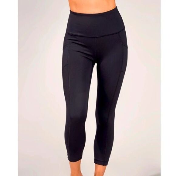 𝅺HIGH WAIST CAPRI WITH SIDE POCKETS - Picture 1 of 5